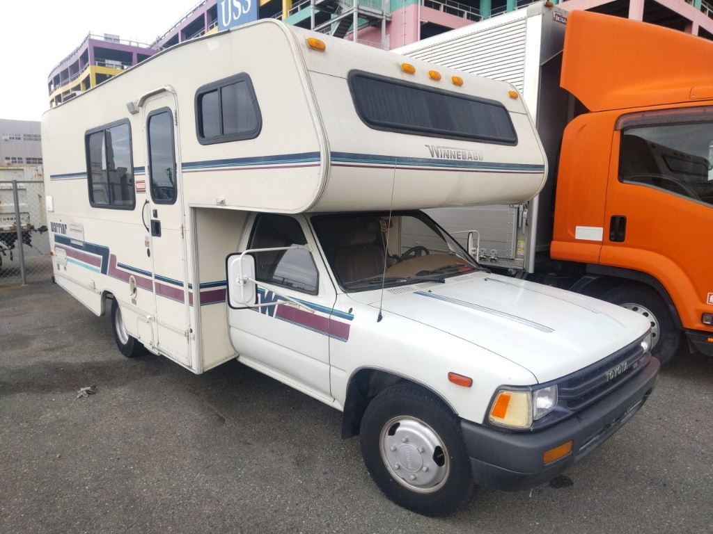 America Toyota Hilux 1991 z aukcji japońskiej