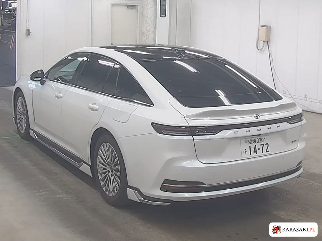Toyota Crown 2024 з японського аукціону