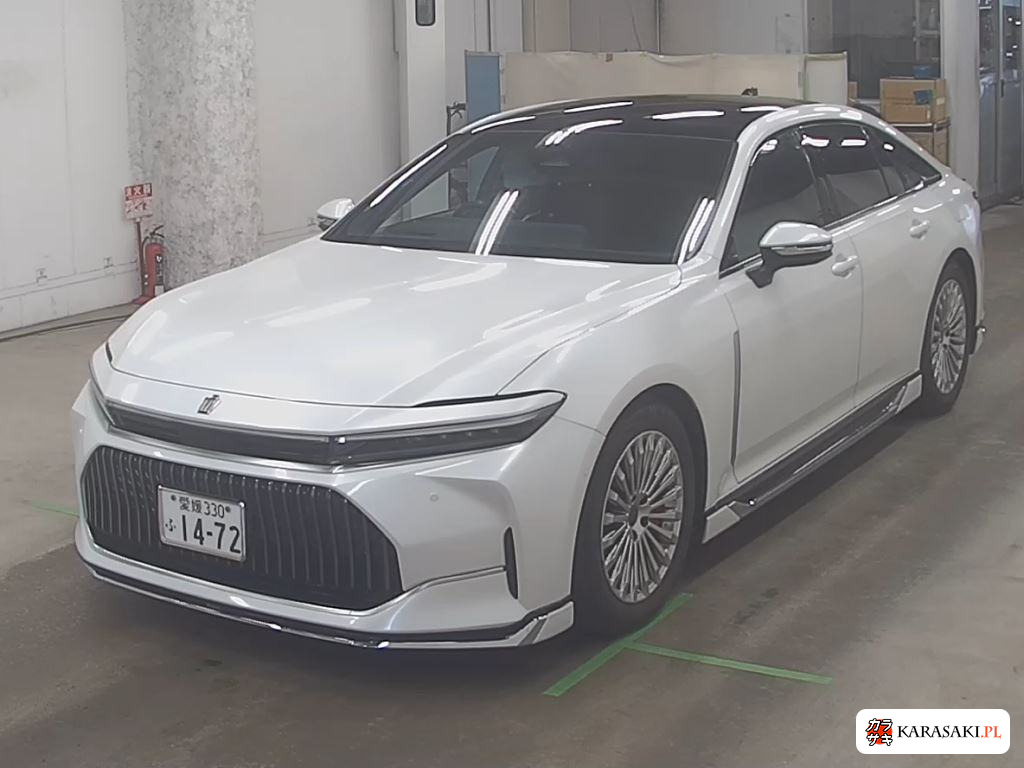 Toyota Crown 2024 з японського аукціону