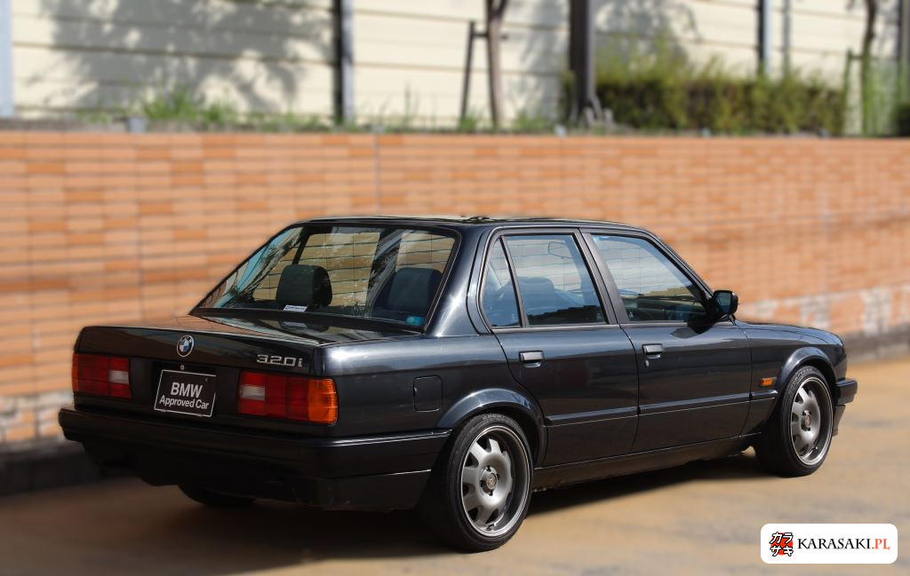 BMW 3 Series 1989 з японського аукціону