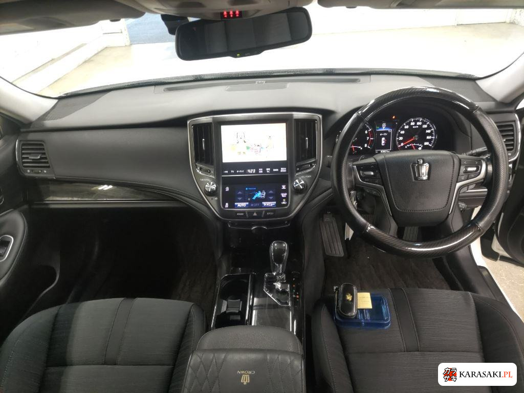 Toyota Crown 2016 z aukcji japońskiej