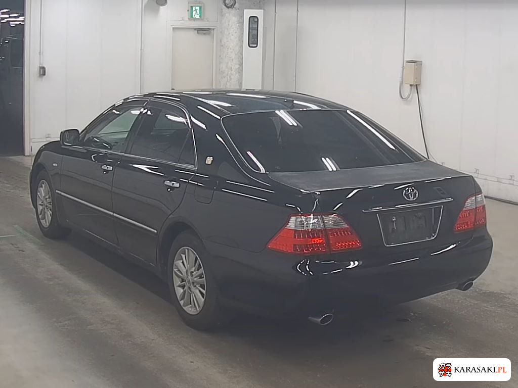 Toyota Crown 2018 z aukcji japońskiej