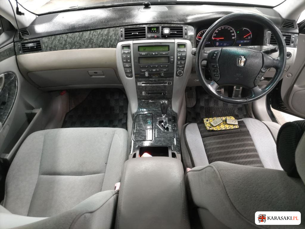 Toyota Crown 2018 z aukcji japońskiej