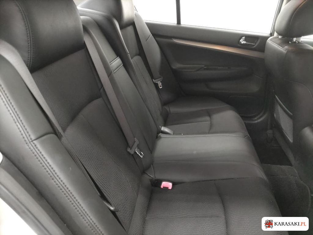 Nissan Skyline 2011 z aukcji japońskiej