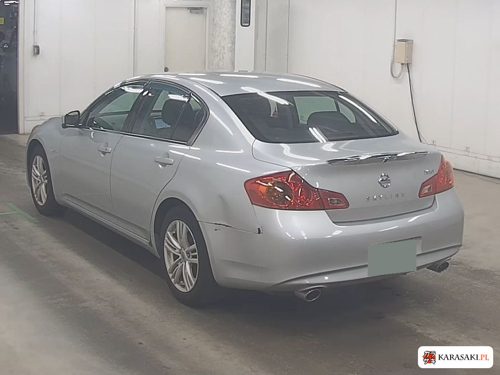 Nissan Skyline 2011 z aukcji japońskiej