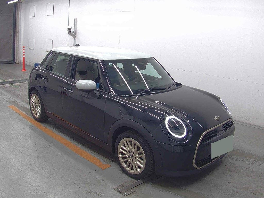 Mini Mini 2025 z aukcji japońskiej