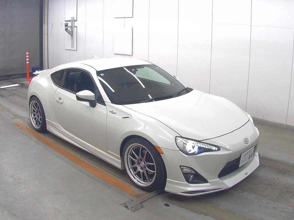 Toyota 86 2015 z aukcji japońskiej