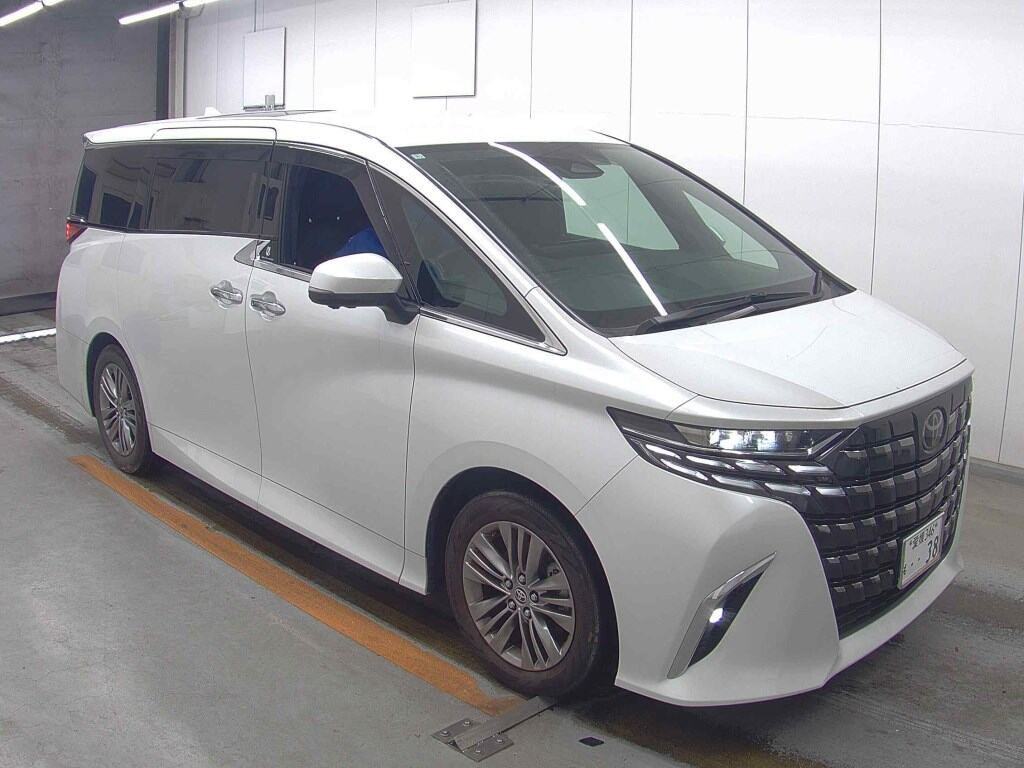 Toyota Alphard 2024 z aukcji japońskiej