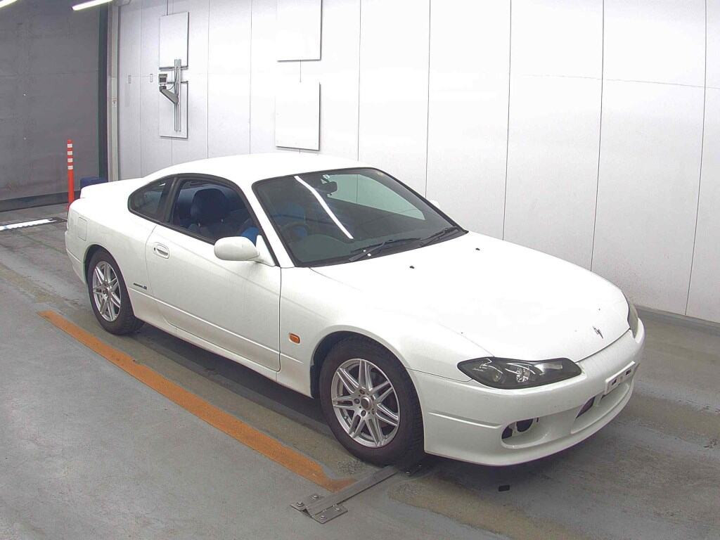 Nissan Silvia 2000 z aukcji japońskiej