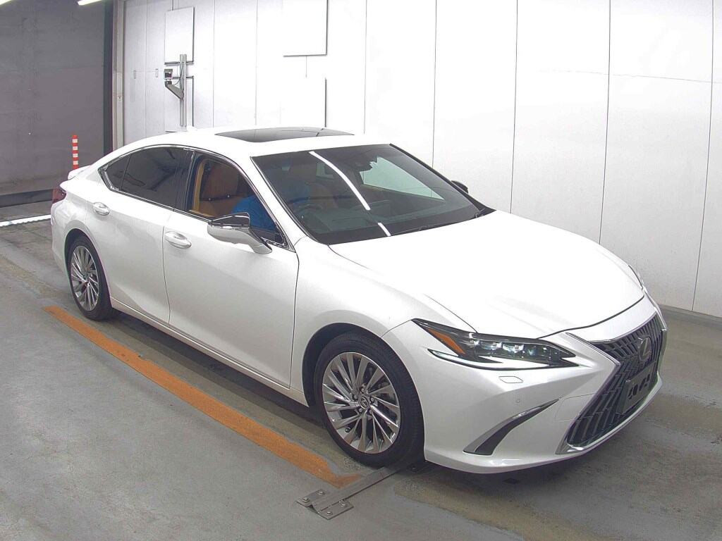 Lexus Es 2023 z aukcji japońskiej