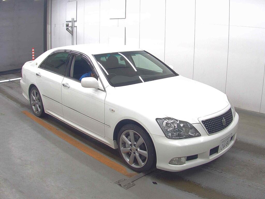 Toyota Crown 2008 z aukcji japońskiej