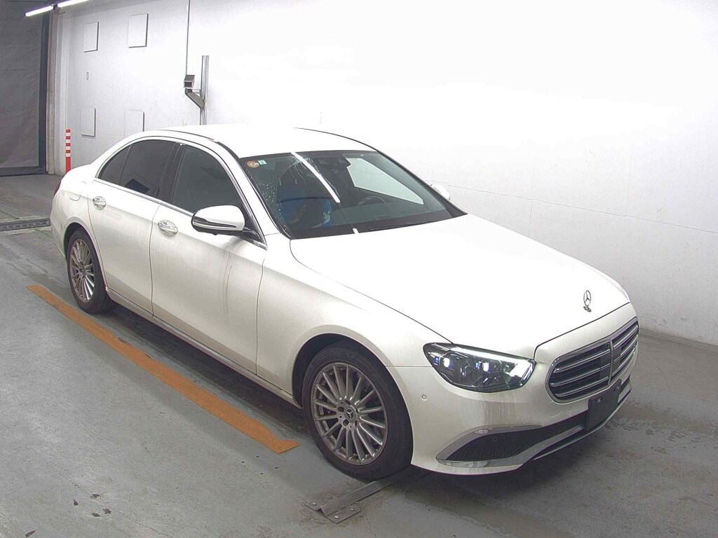 Mercedes Benz E-Class 2021 z aukcji japońskiej