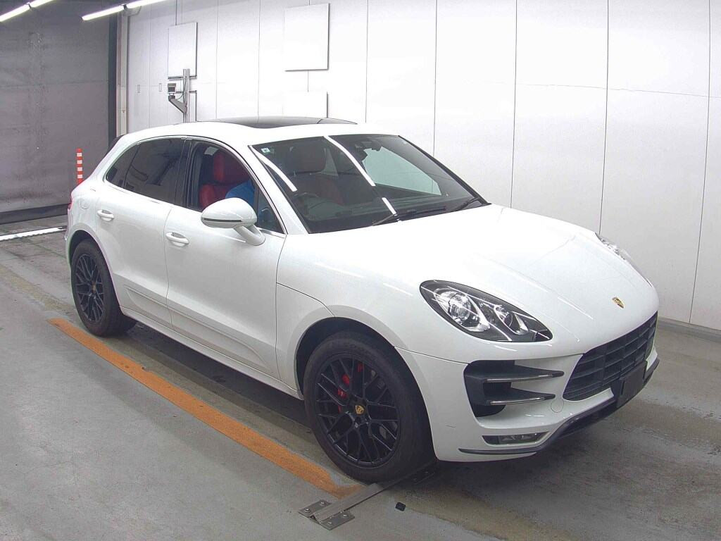 Porsche Macan 2017 з японського аукціону