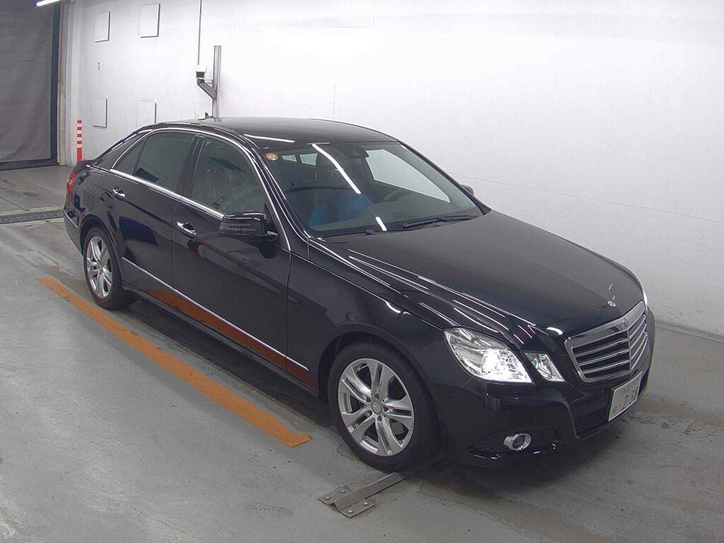 Mercedes Benz E-Class 2010 z aukcji japońskiej