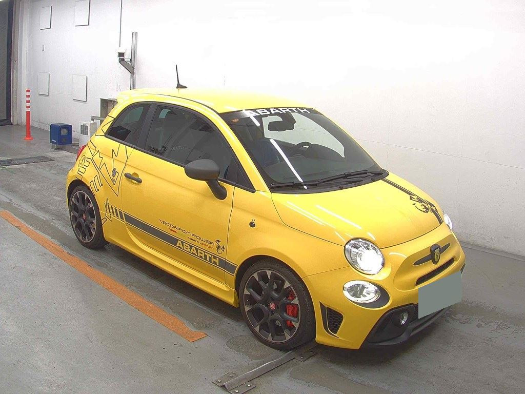 Abarth 595 2020 z aukcji japońskiej