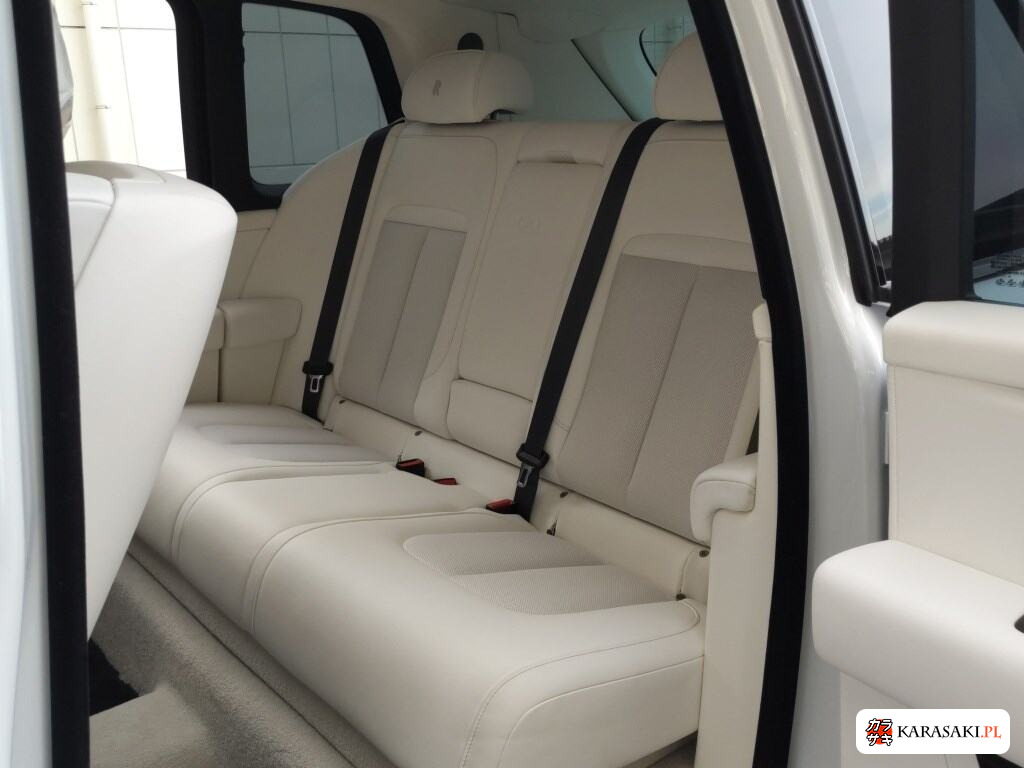 2025 Rolls-Royce Cullinan 4WD Black Badge 6