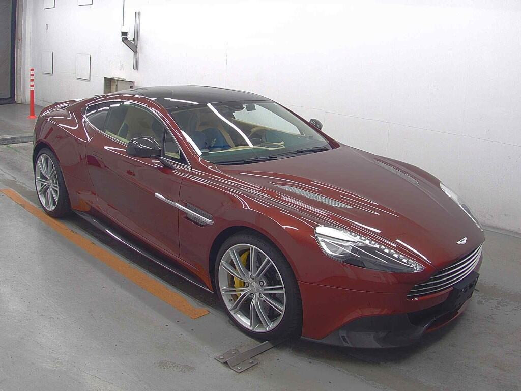 Aston Martin Vanquish 2013 z aukcji japońskiej