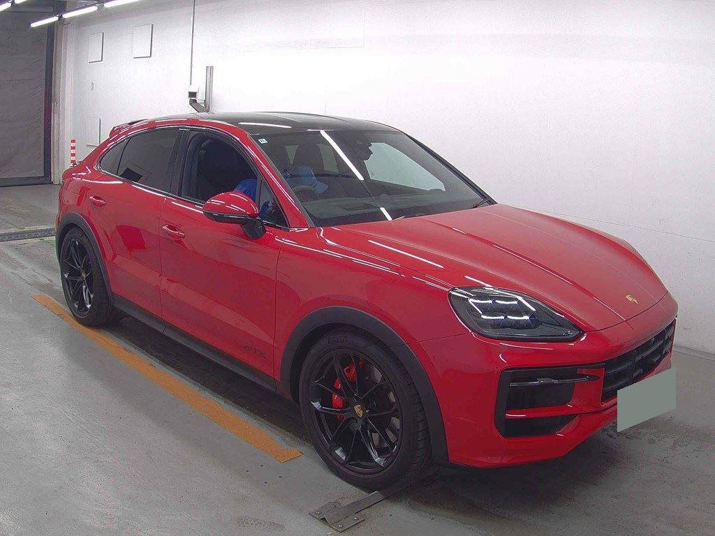 Porsche Cayenne Coupe 2024 з японського аукціону