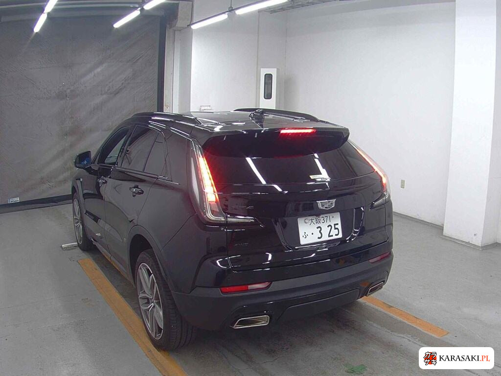 2022 Cadillac XT4 4WD Sport 2