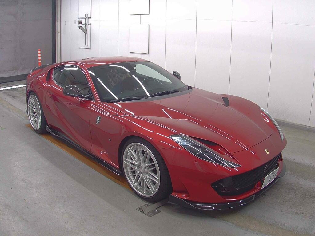 Ferrari 812SUPERFAST 2019 z aukcji japońskiej