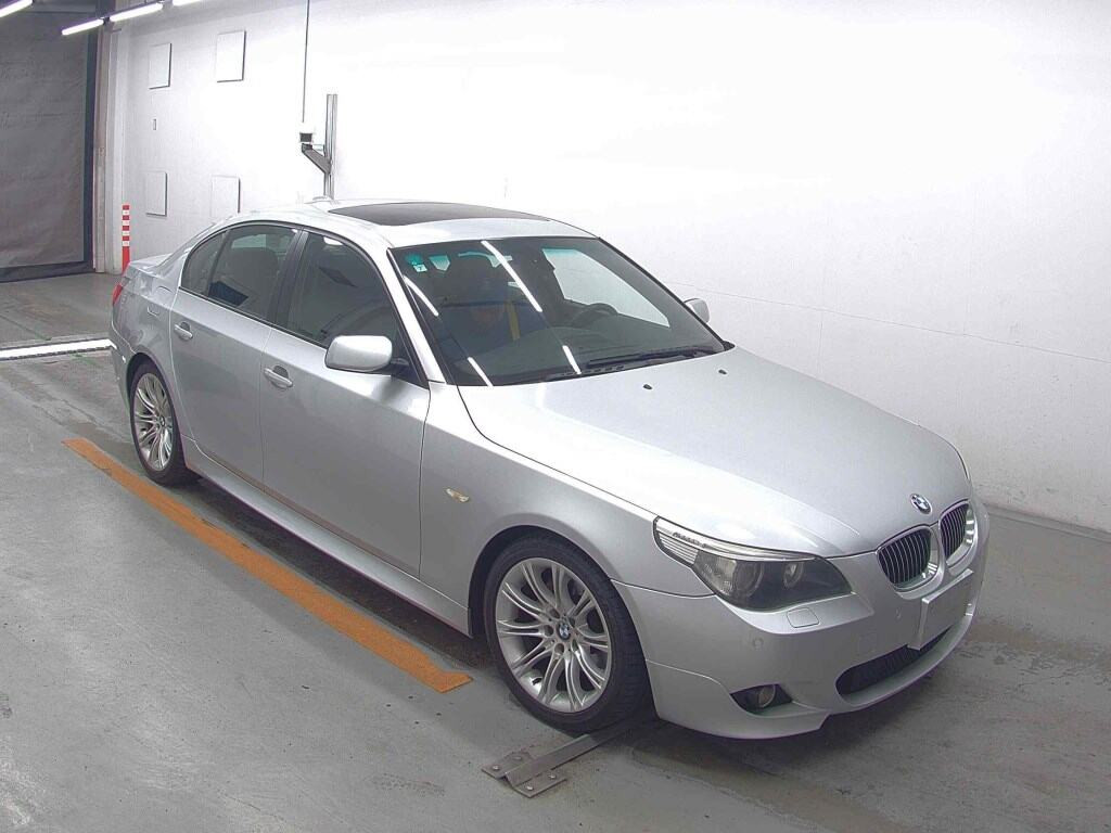 BMW 5 Series 2005 z aukcji japońskiej