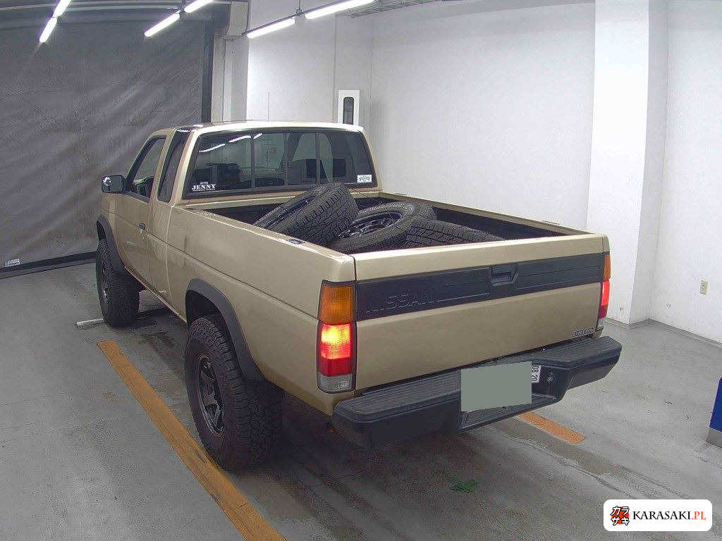 1988 America Nissan Datsun Truck 4WD 2