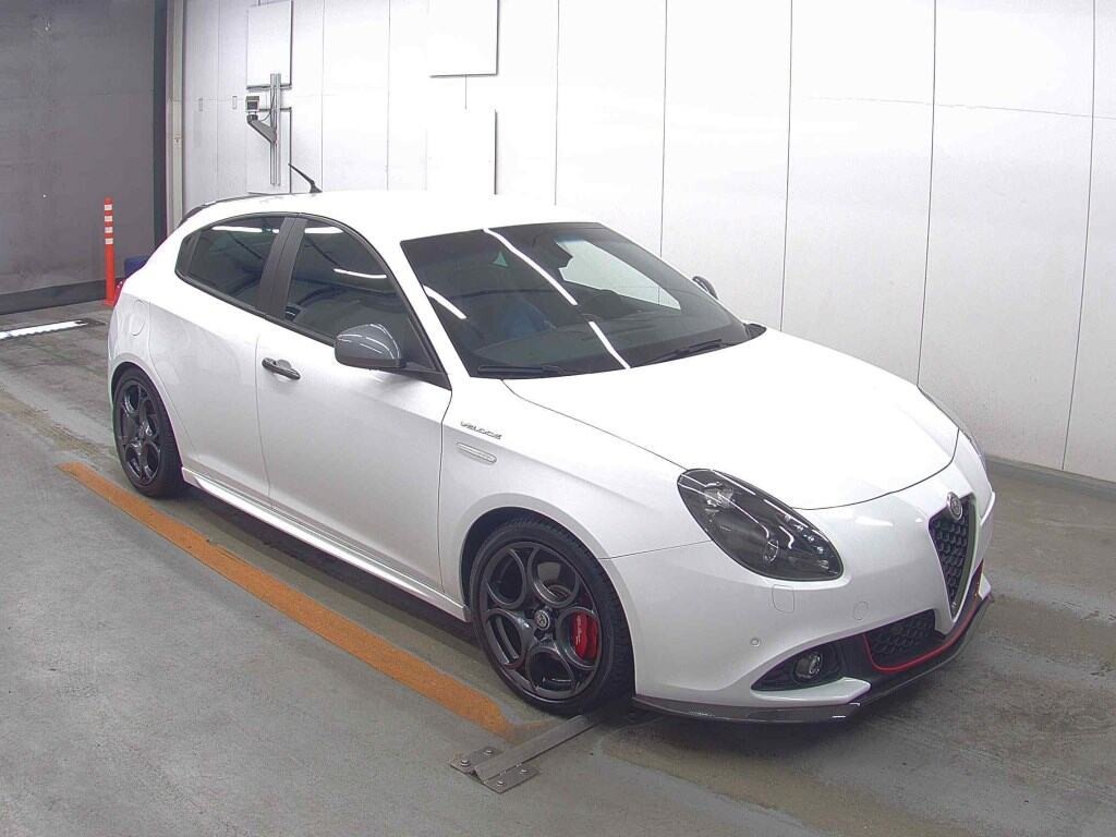Alfa Romeo Giulietta 2017 z aukcji japońskiej