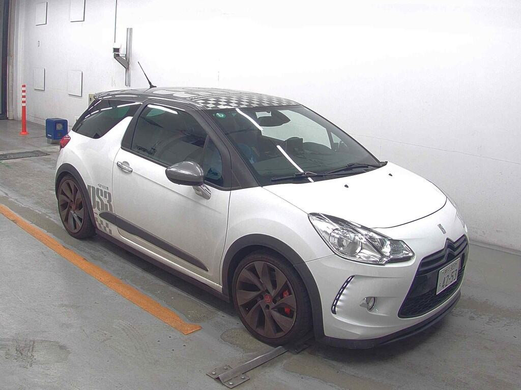 Citroen DS3 2011 z aukcji japońskiej