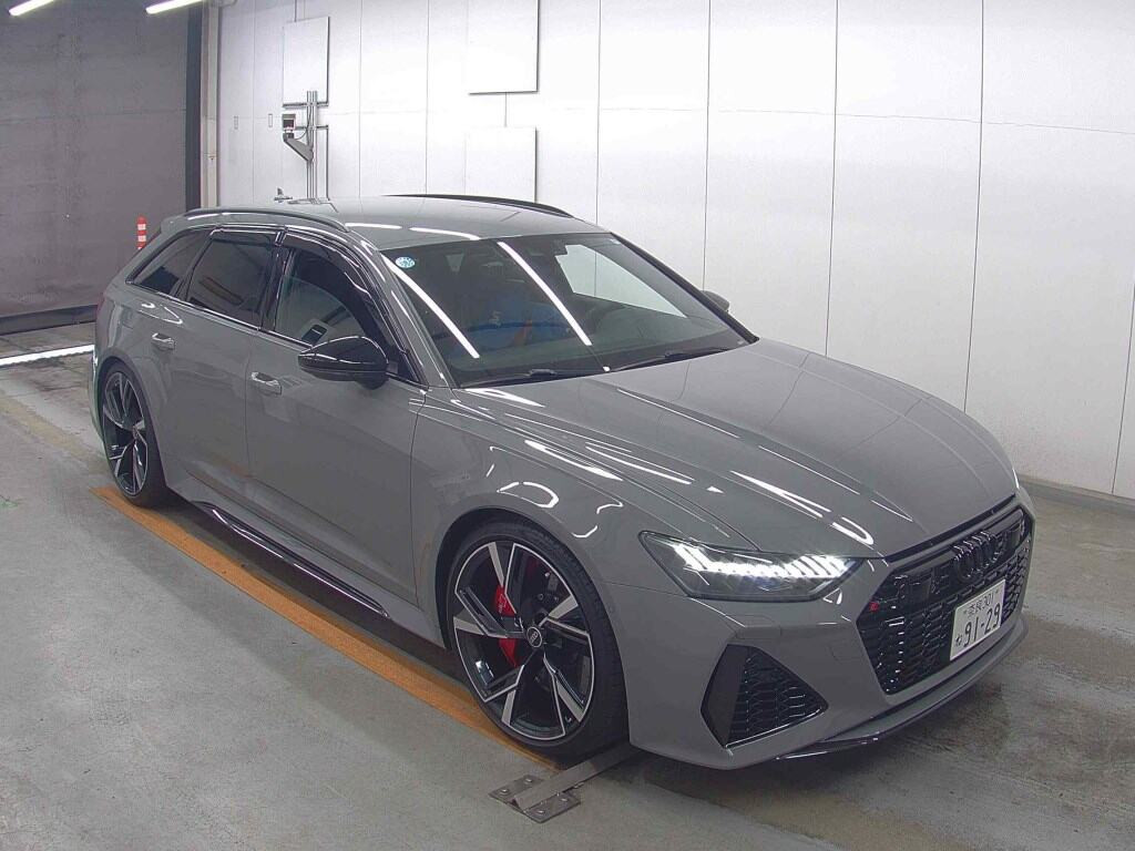 Audi RS6 Avant 2022 z aukcji japońskiej
