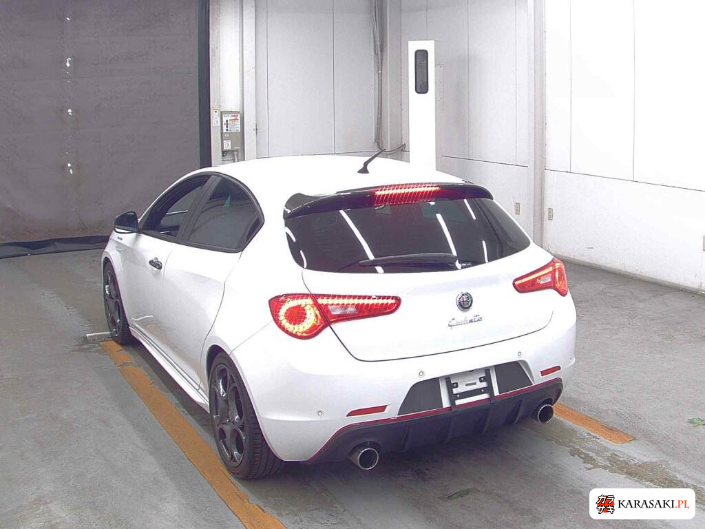 2017 Alfa Romeo Giulietta 5D Veloce 2