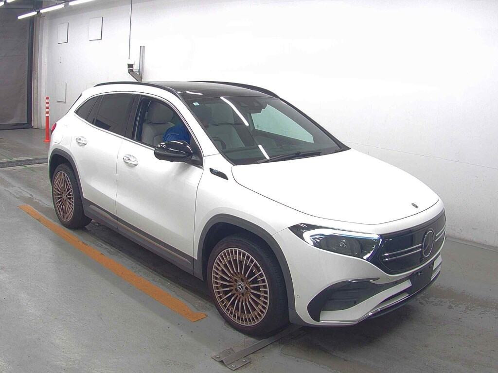 Mercedes-Benz Eqa 2021 z aukcji japońskiej