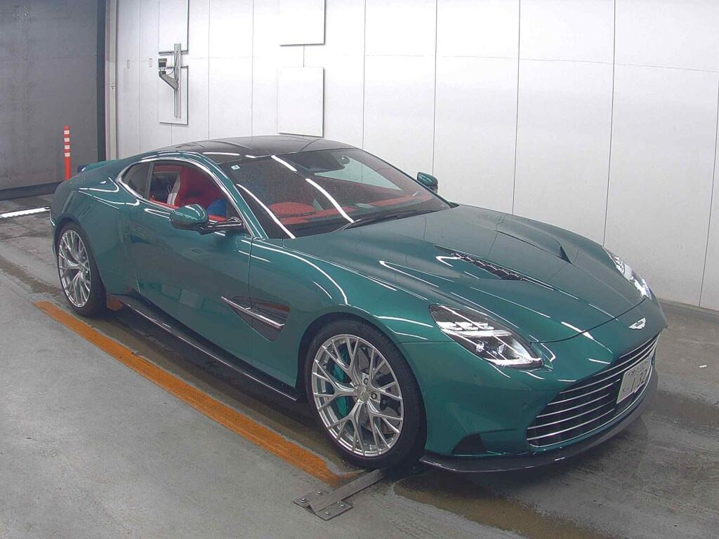 Aston Martin Vanquish 2025 z aukcji japońskiej
