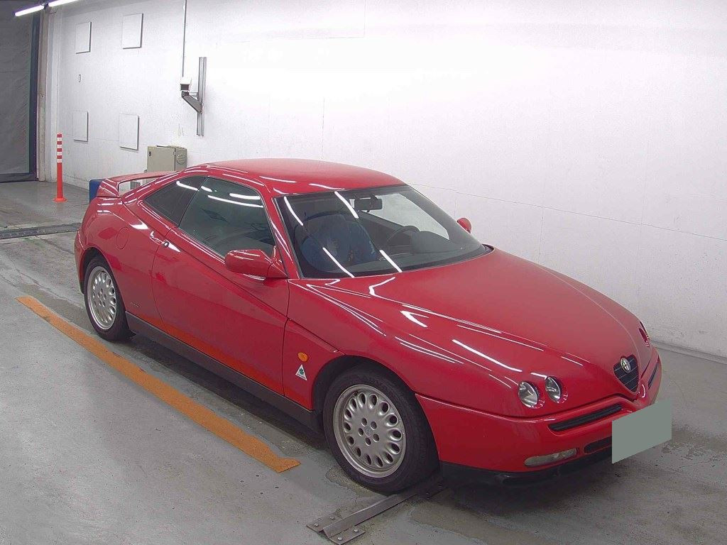 Alfa Romeo 1999 z aukcji japońskiej