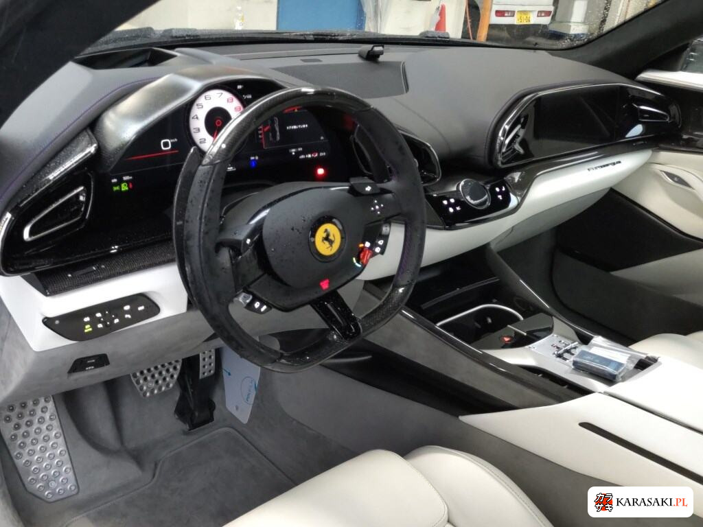 2025 Ferrari Purosangue 4WD Base Grade 5