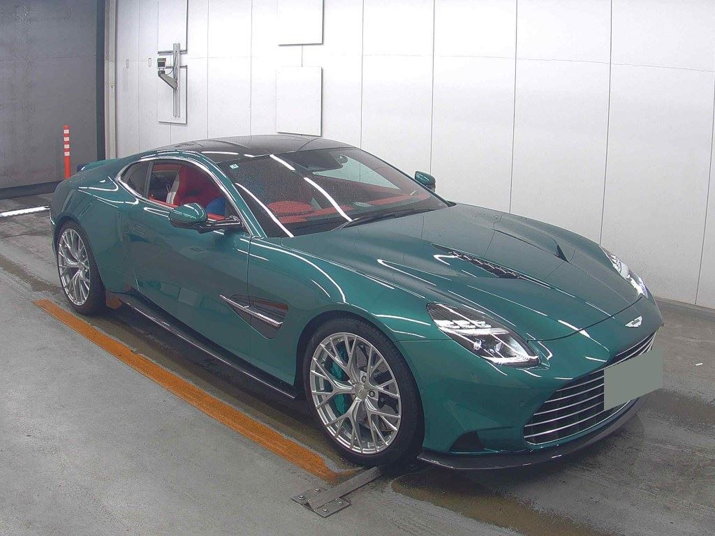 Aston Martin Vanquish 2025 z aukcji japońskiej