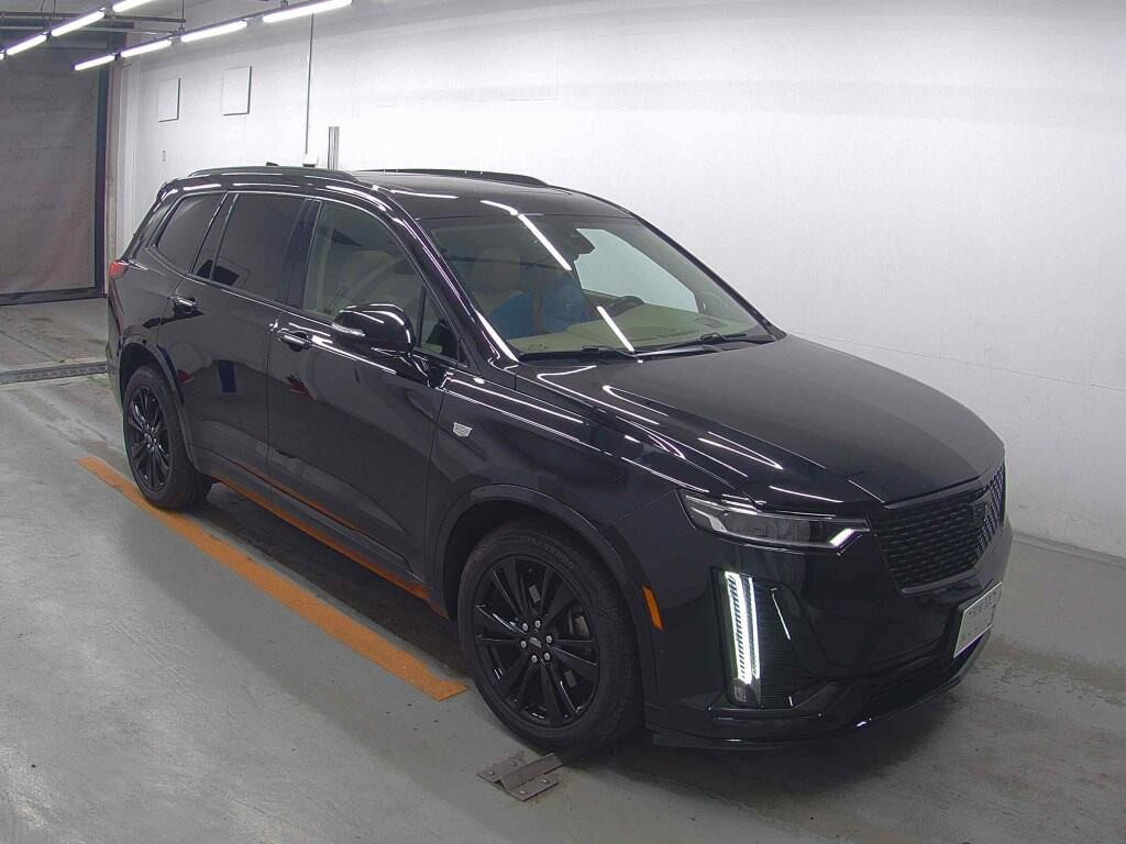 Cadillac XT6 2020 z aukcji japońskiej