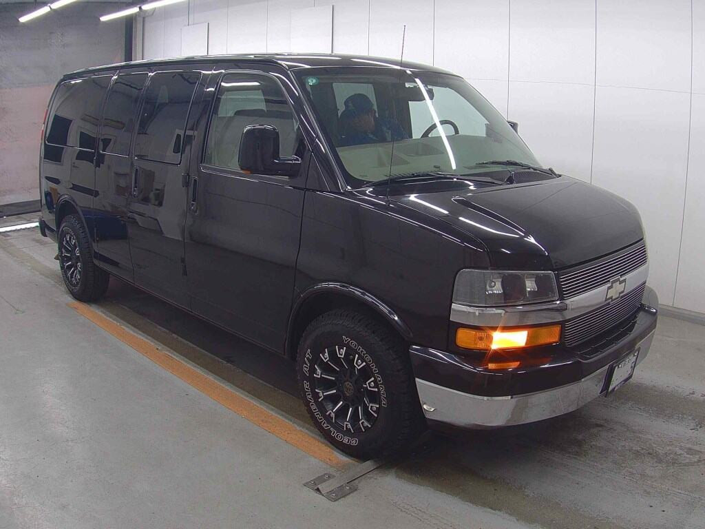 Chevrolet Express 2007 z aukcji japońskiej