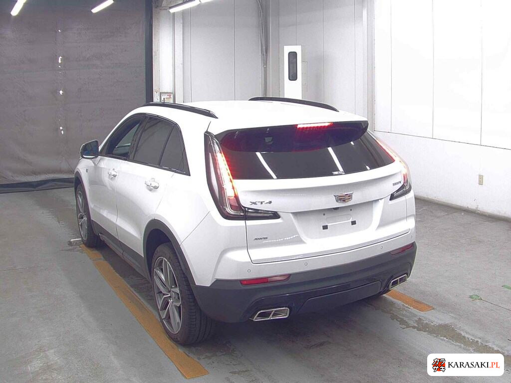 2022 Cadillac XT4 4WD Sport 2