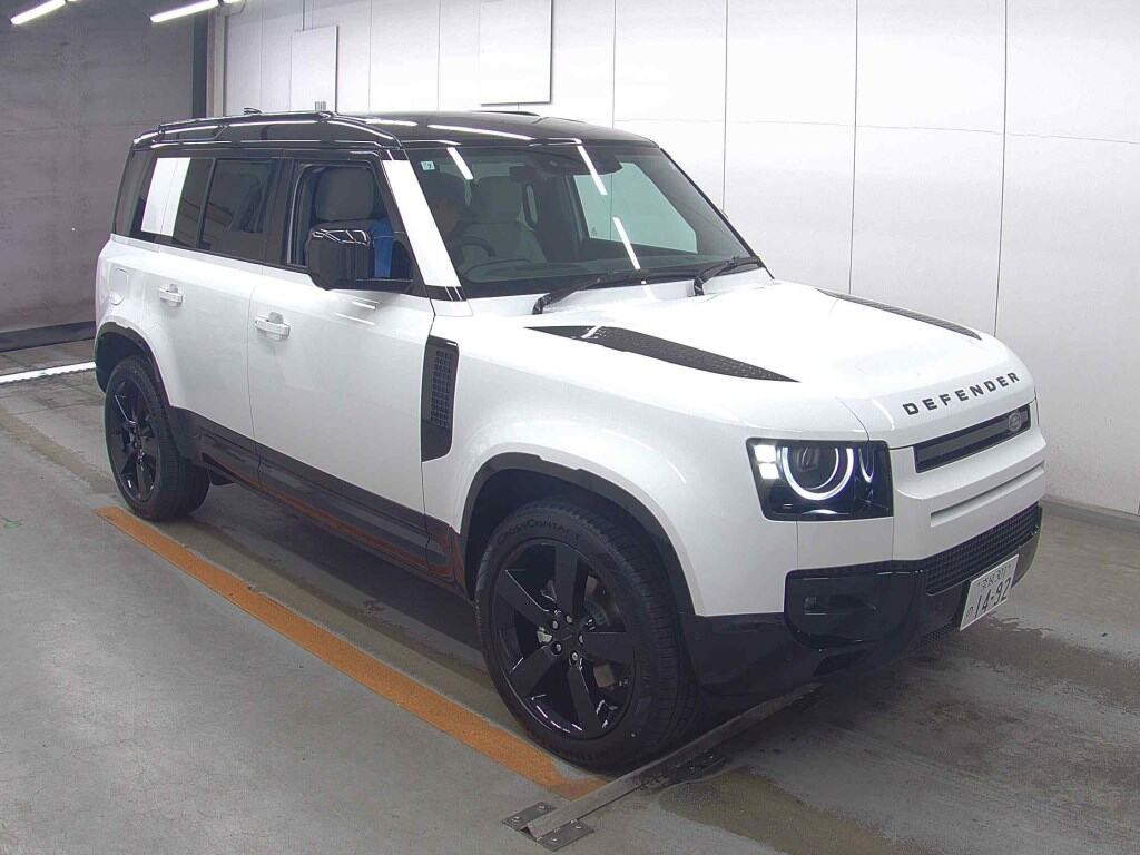 Land Rover Defender 2026 z aukcji japońskiej