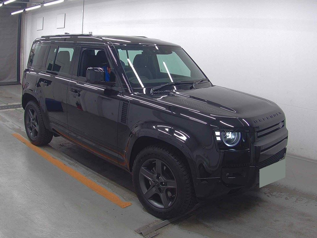 Land Rover Defender 2026 z aukcji japońskiej
