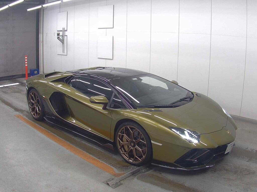 Lamborghini Aventador 2022 z aukcji japońskiej
