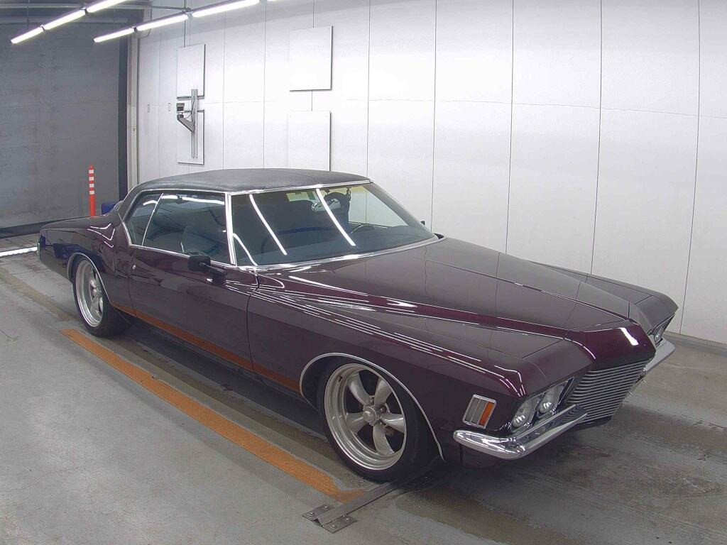 Buick Riviera 2001 z aukcji japońskiej