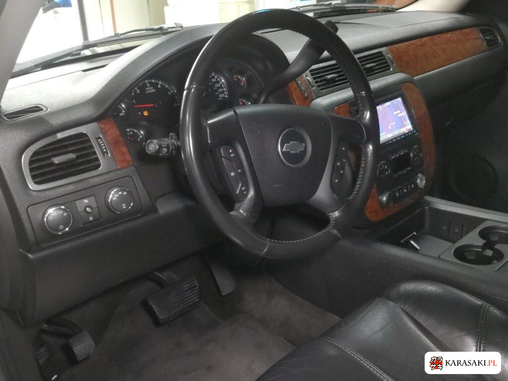 Chevrolet Suburban 2011 z aukcji japońskiej