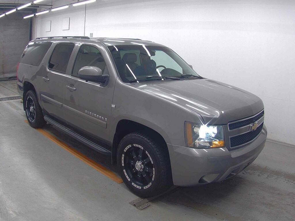 Chevrolet Suburban 2011 z aukcji japońskiej