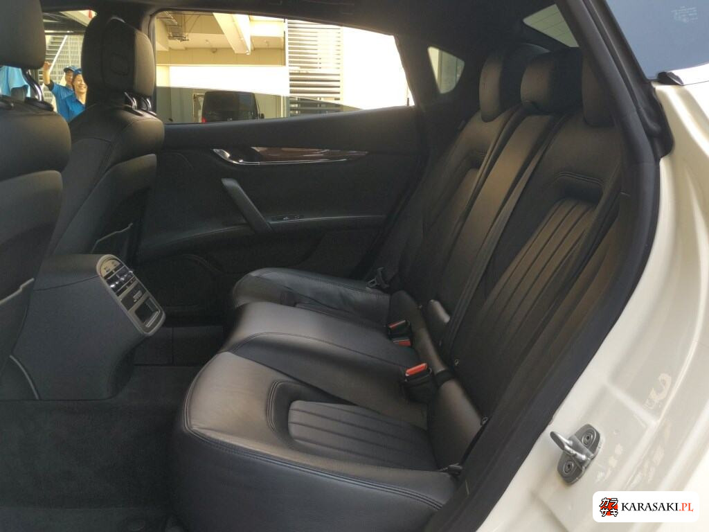 Maserati Quattroporte 2013 z aukcji japońskiej