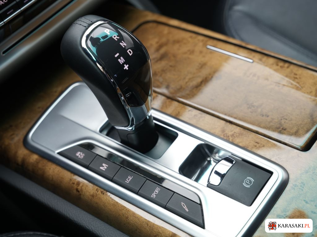 Maserati Quattroporte 2013 z aukcji japońskiej