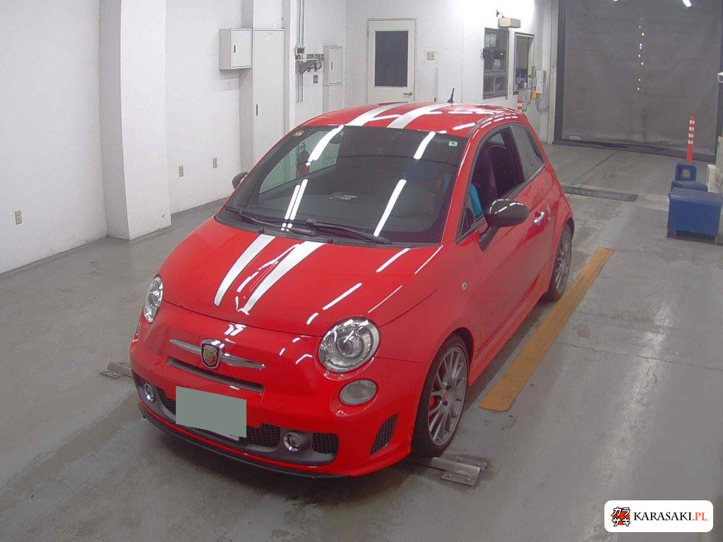 Abarth 695 Tributo Ferrari 2012 z aukcji japońskiej