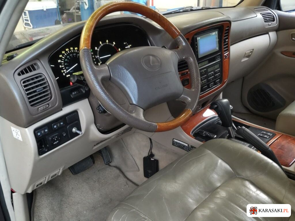 Lexus (us) LX470 2005 z aukcji japońskiej