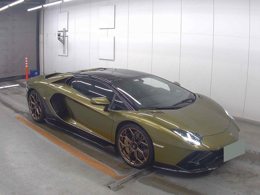 Lamborghini Aventador 2022 z aukcji japońskiej