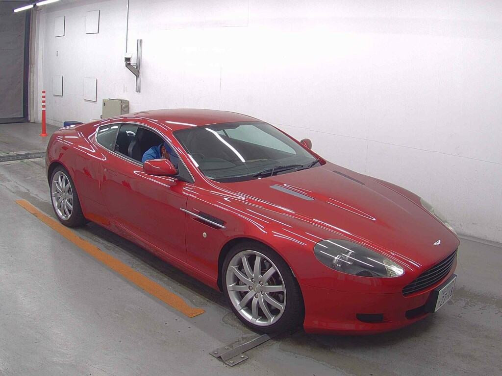 Aston Martin DB9 2004 z aukcji japońskiej